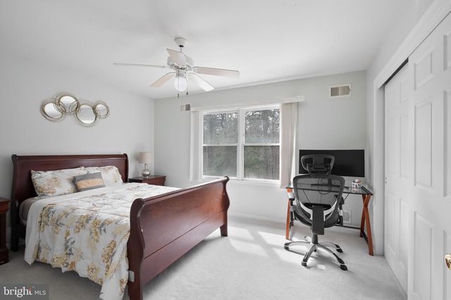 9 REDWOOD CT, Monroe Township, NJ 08831
