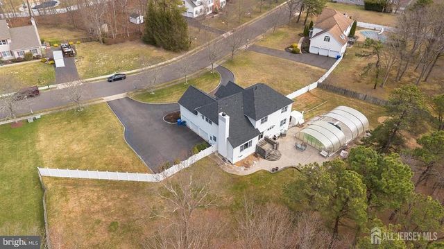 9 REDWOOD CT, Monroe Township, NJ 08831