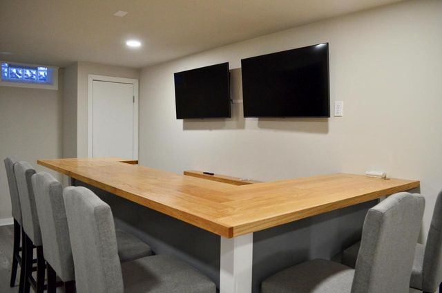 7424 S Chapel DRIVE, Oak Creek, WI 53154