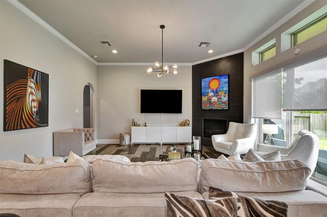 13219 Parkway Hills Drive, Houston, TX 77077