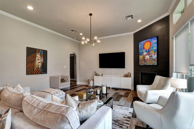13219 Parkway Hills Drive, Houston, TX 77077