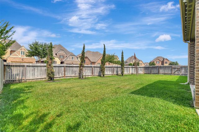 13219 Parkway Hills Drive, Houston, TX 77077