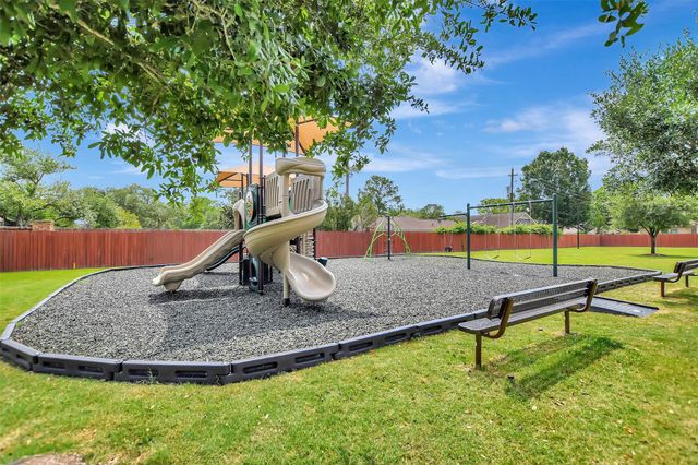13219 Parkway Hills Drive, Houston, TX 77077