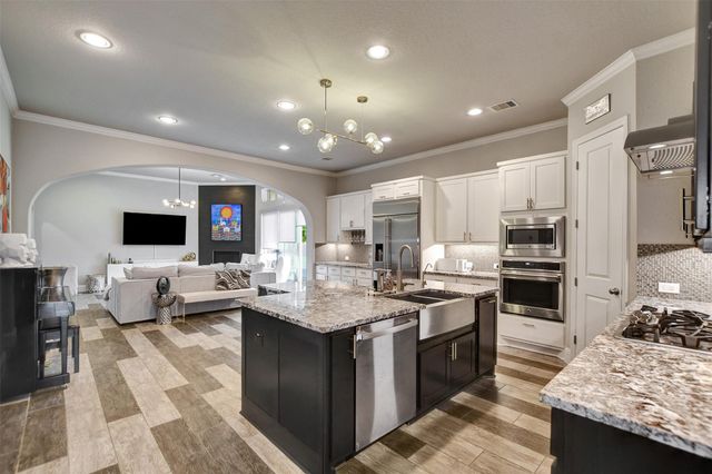 13219 Parkway Hills Drive, Houston, TX 77077