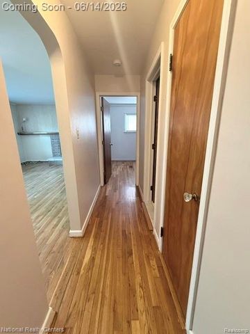 2639 Woodbine Drive, Waterford Charter Township, MI 48328