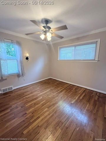 2639 Woodbine Drive, Waterford Charter Township, MI 48328