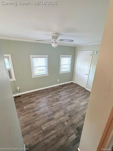 2639 Woodbine Drive, Waterford Charter Township, MI 48328