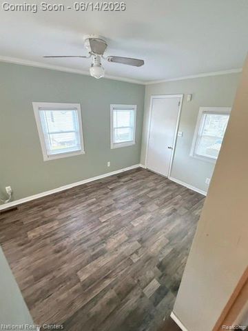 2639 Woodbine Drive, Waterford Charter Township, MI 48328