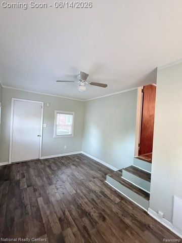 2639 Woodbine Drive, Waterford Charter Township, MI 48328