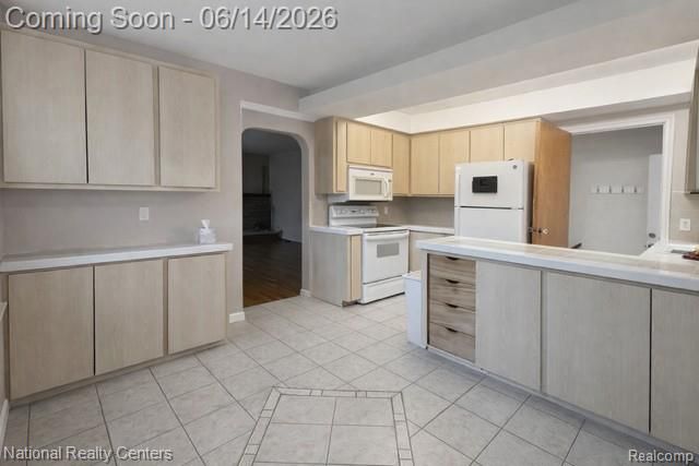 2639 Woodbine Drive, Waterford Charter Township, MI 48328