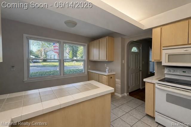 2639 Woodbine Drive, Waterford Charter Township, MI 48328