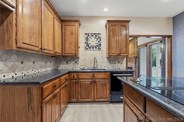 5604 E 101st Place, Tulsa, OK 74137