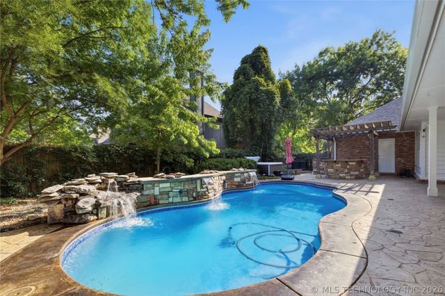 5604 E 101st Place, Tulsa, OK 74137