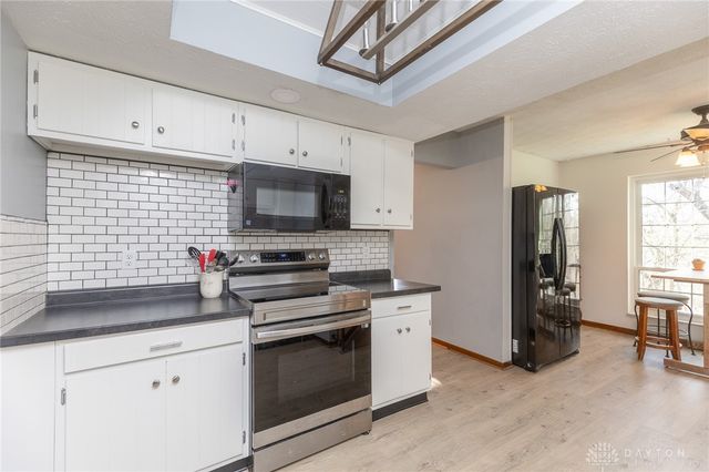 408 Bent Twig Drive, Vandalia, OH 45377