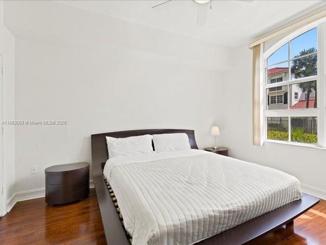 3001 NE 185th St 121, Aventura, FL 33180