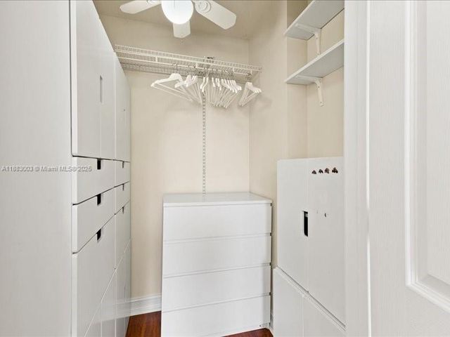 3001 NE 185th St 121, Aventura, FL 33180