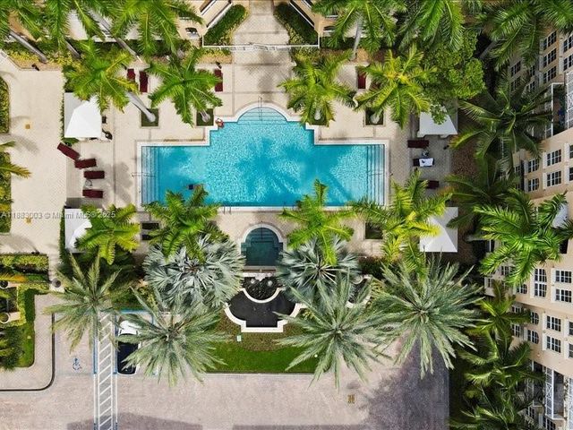 3001 NE 185th St 121, Aventura, FL 33180