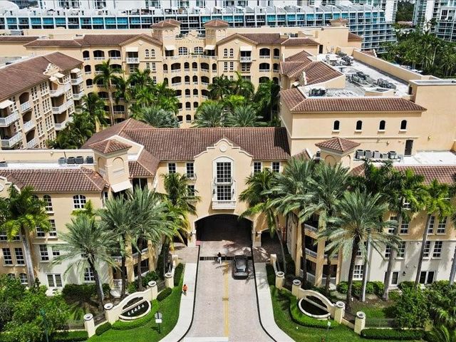 3001 NE 185th St 121, Aventura, FL 33180