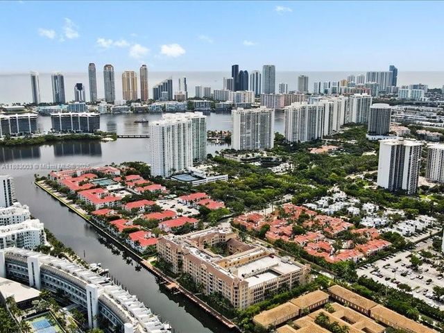 3001 NE 185th St 121, Aventura, FL 33180