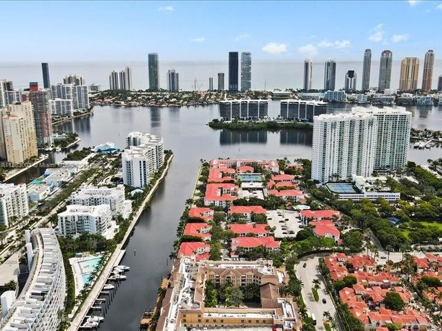 3001 NE 185th St 121, Aventura, FL 33180