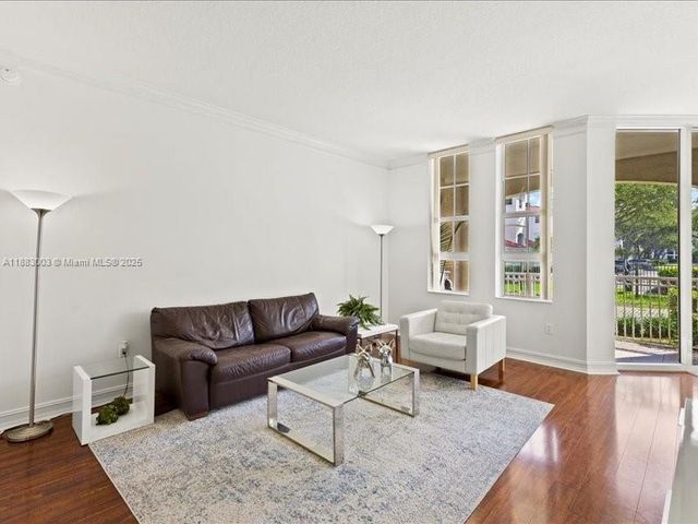 3001 NE 185th St 121, Aventura, FL 33180