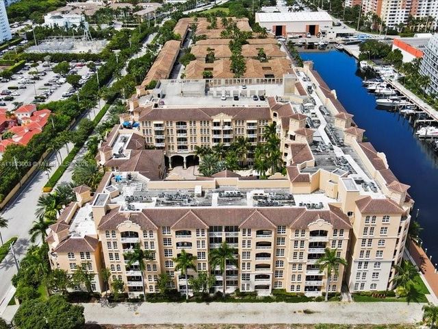 3001 NE 185th St 121, Aventura, FL 33180