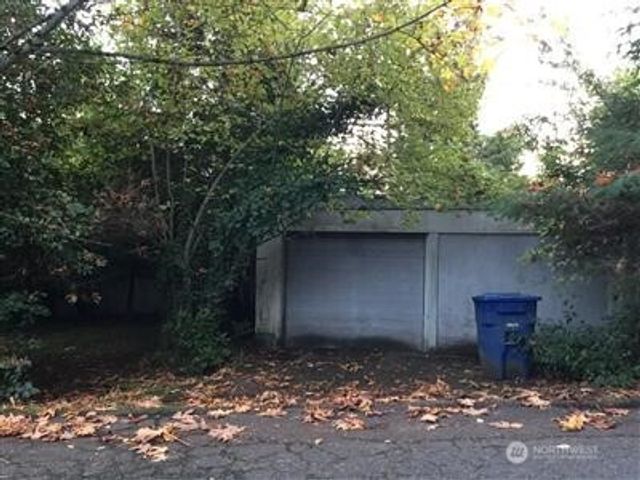 3511 NE 153rd Street, Lake Forest Park, WA 98155