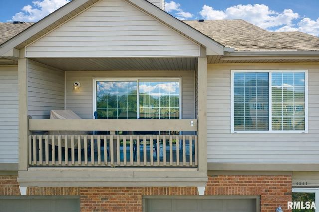 4551 N THORNHILL Drive, Peoria, IL 61615