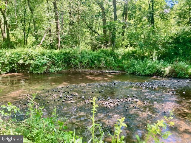 1025 GREEN HILLS RD, Birdsboro, PA 19508