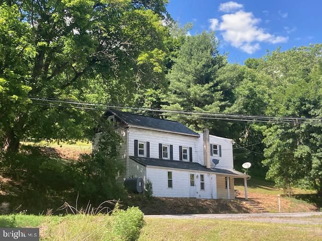 1025 GREEN HILLS RD, Birdsboro, PA 19508