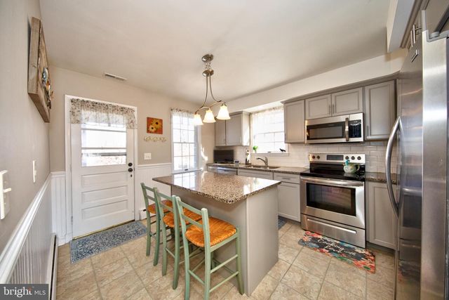 344 IDA AVE, Essex, MD 21221