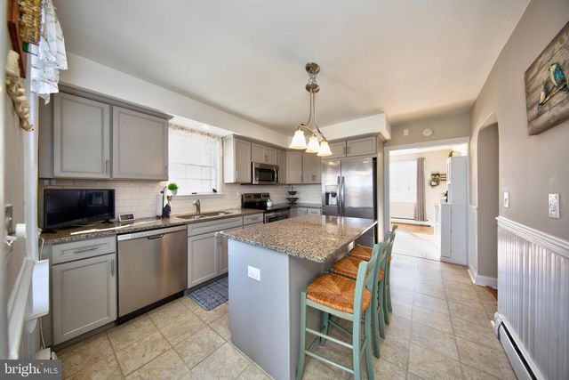 344 IDA AVE, Essex, MD 21221