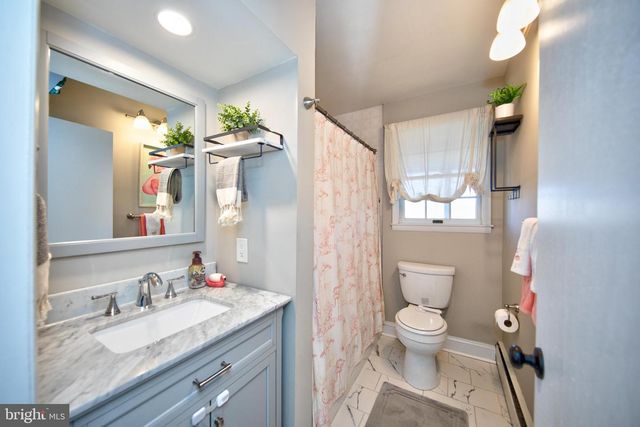 344 IDA AVE, Essex, MD 21221