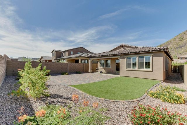 12701 W Caraveo Place, Peoria, AZ 85383
