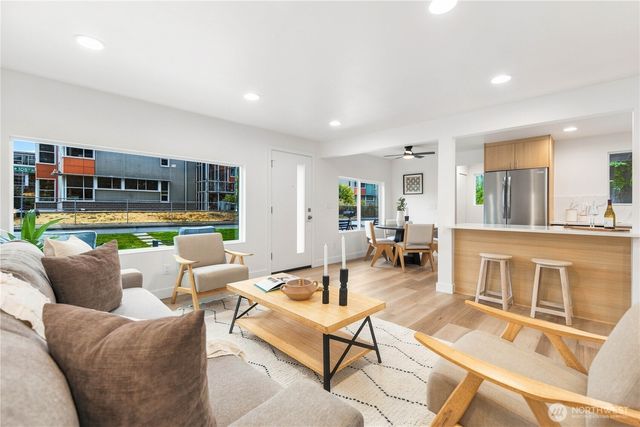 3701 SW 105th Street, Seattle, WA 98146