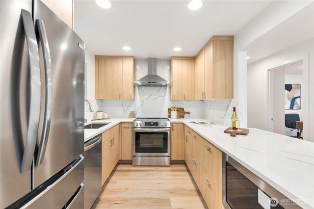 3701 SW 105th Street, Seattle, WA 98146