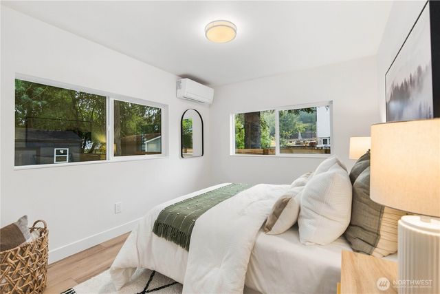 3701 SW 105th Street, Seattle, WA 98146