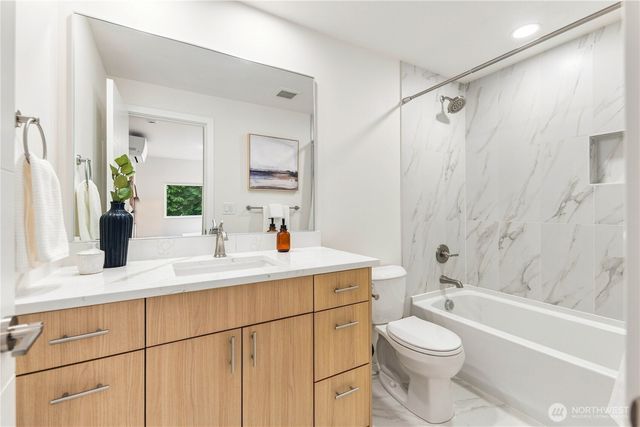 3701 SW 105th Street, Seattle, WA 98146