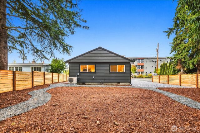 3701 SW 105th Street, Seattle, WA 98146