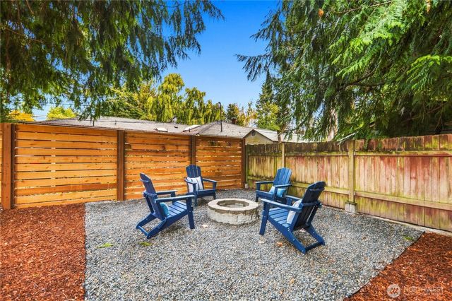 3701 SW 105th Street, Seattle, WA 98146