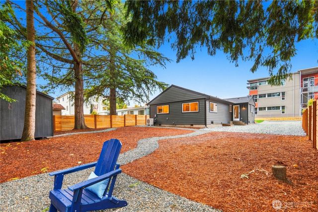 3701 SW 105th Street, Seattle, WA 98146