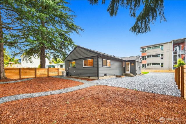 3701 SW 105th Street, Seattle, WA 98146