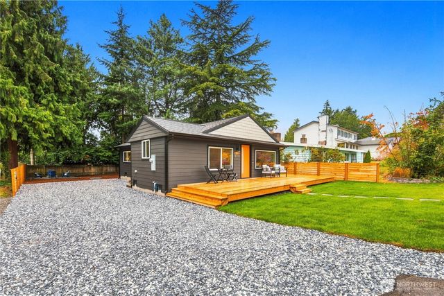 3701 SW 105th Street, Seattle, WA 98146