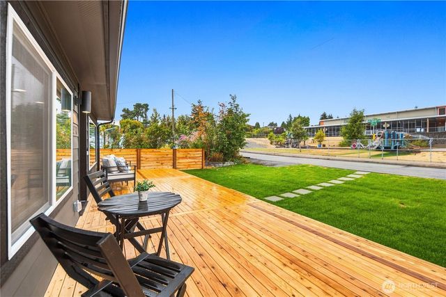 3701 SW 105th Street, Seattle, WA 98146
