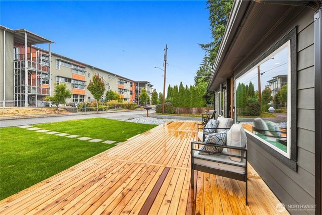 3701 SW 105th Street, Seattle, WA 98146