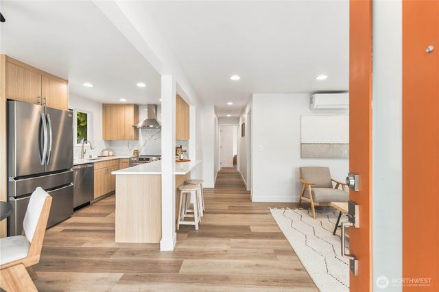 3701 SW 105th Street, Seattle, WA 98146