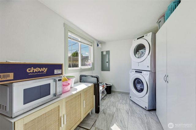 8235 E B Street, Tacoma, WA 98404