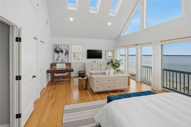 360 Shawomet Avenue, Warwick, RI 02889