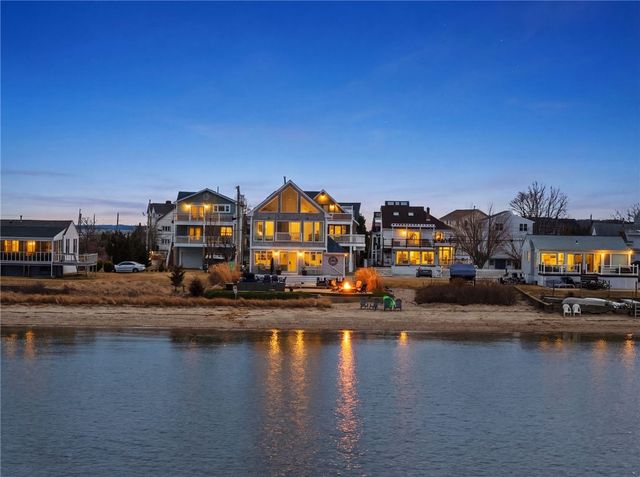 360 Shawomet Avenue, Warwick, RI 02889