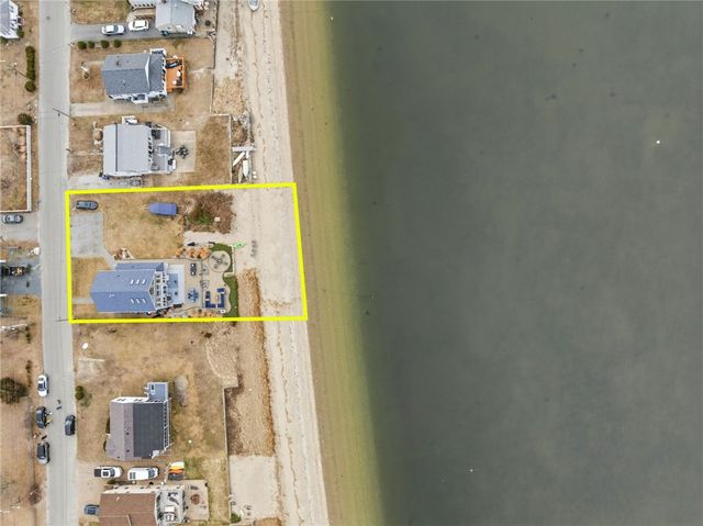 360 Shawomet Avenue, Warwick, RI 02889